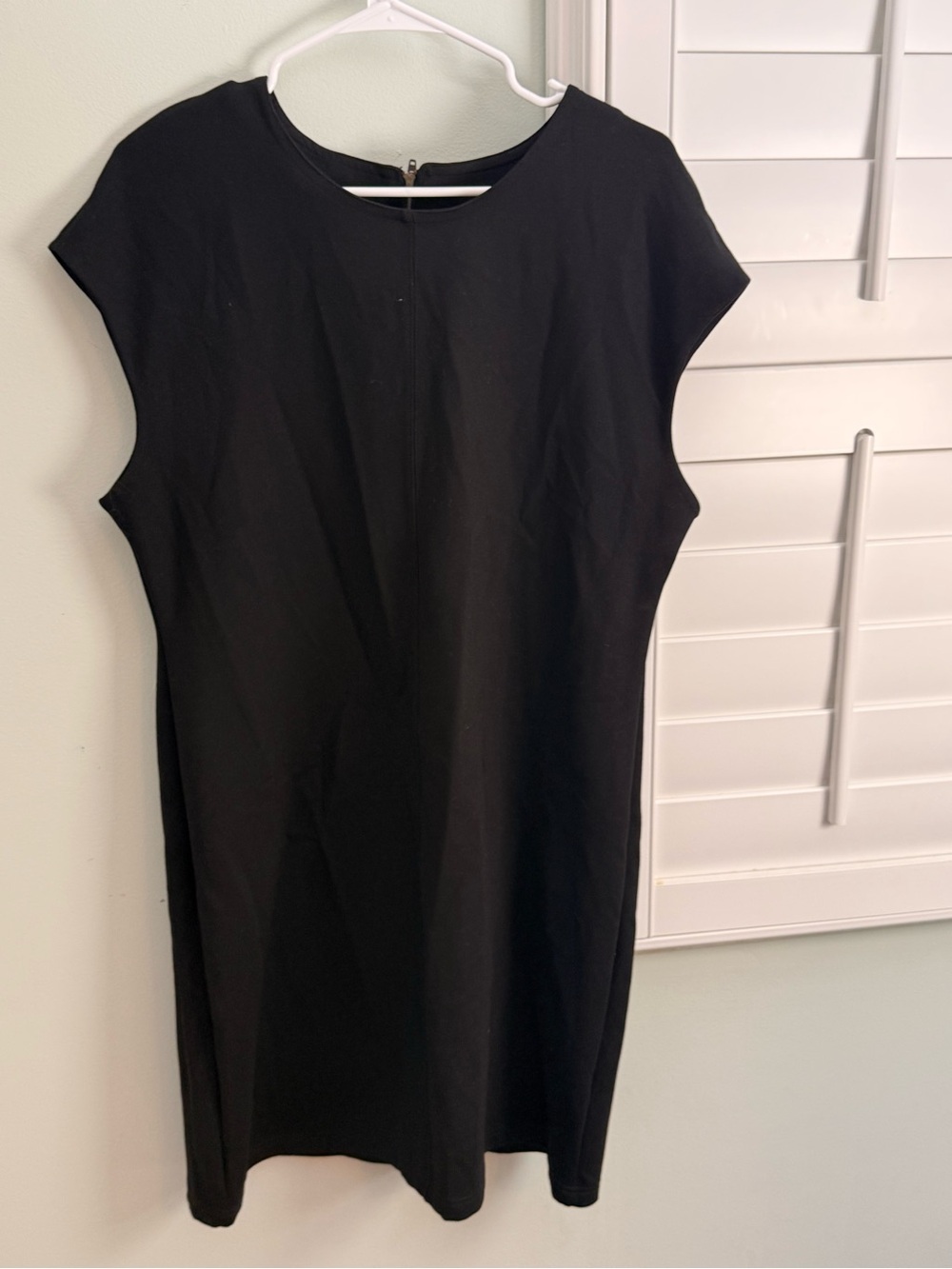 Maeve Little Black Cap-Sleeve Shift Dress XL